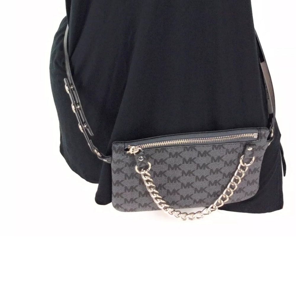 Michael kors mini bag/wristlet